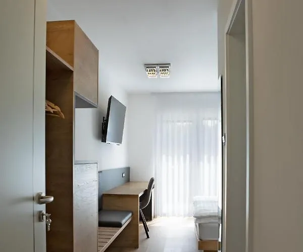 فندق مبيت وإفطار Gril 3*